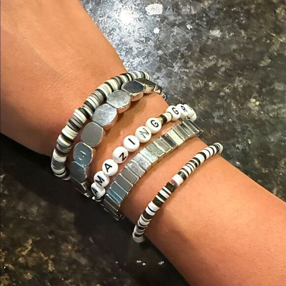 Silver and Black Beaded Bracelet Set - 5 Bracelet SET - “Amazing Grace” NEW - Picture 1 of 4